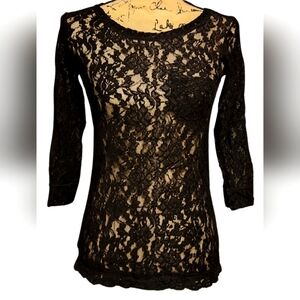 Dynamite Petite Lace 3/4 Sleeve Top